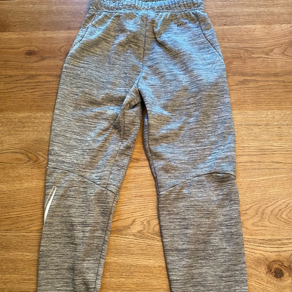 Boys Nike dry fit  jogger size M